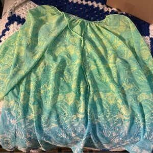 1x Women’s Spring Blouse